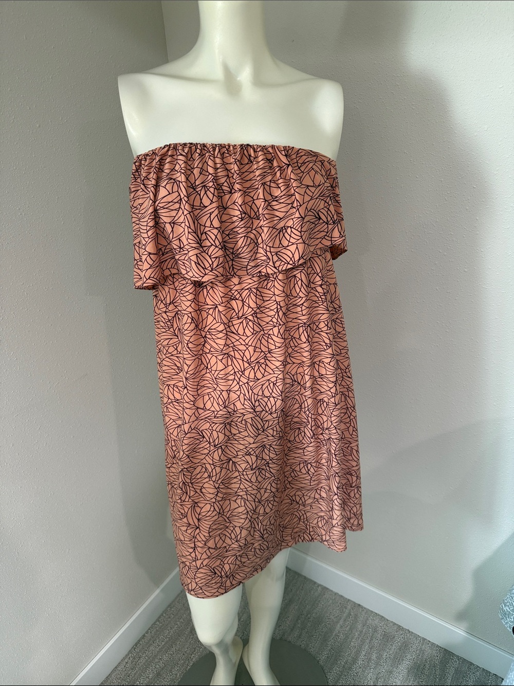 Soma Coral Strapless Leaf-Print Ruffle Sundress